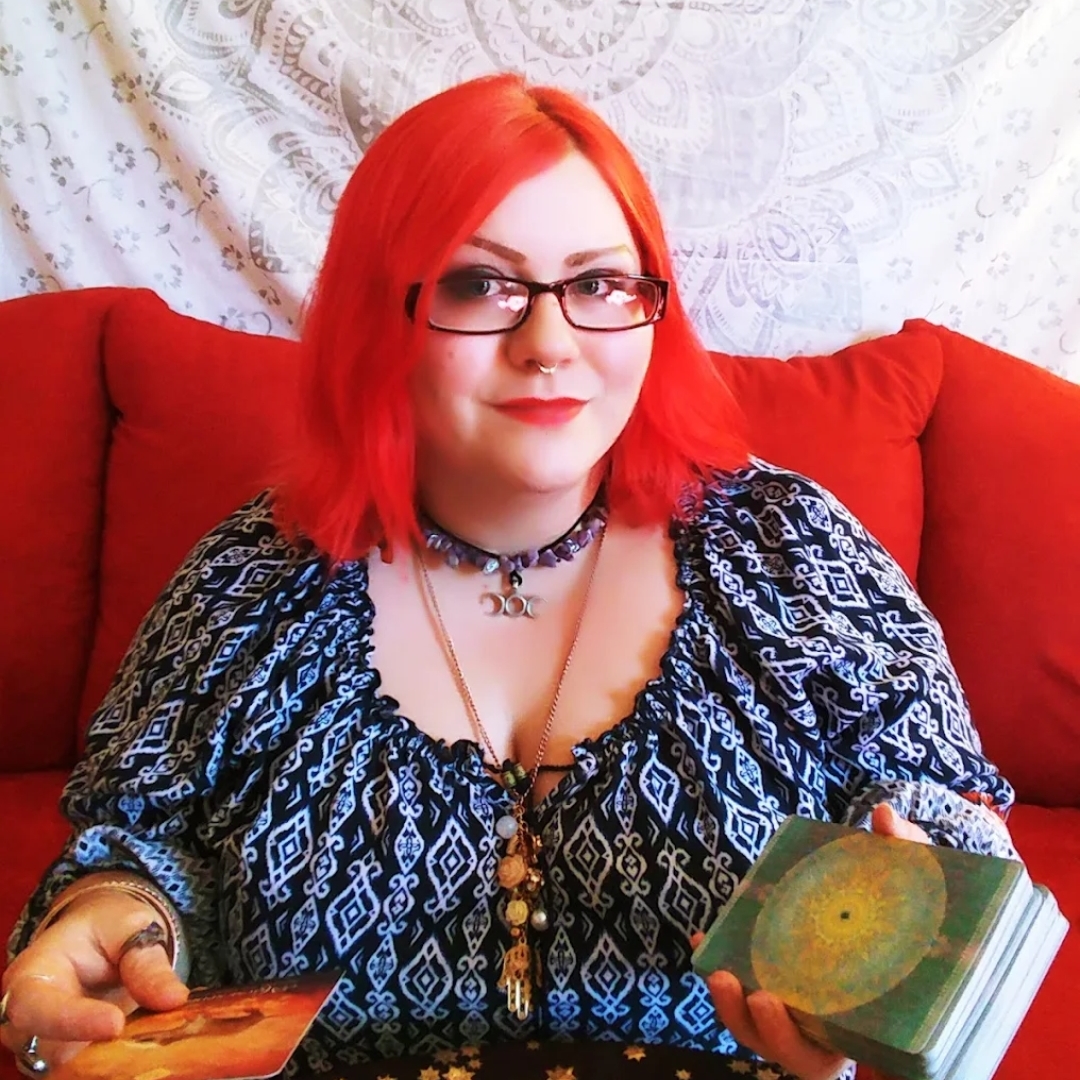Readings With Nicole Mangan